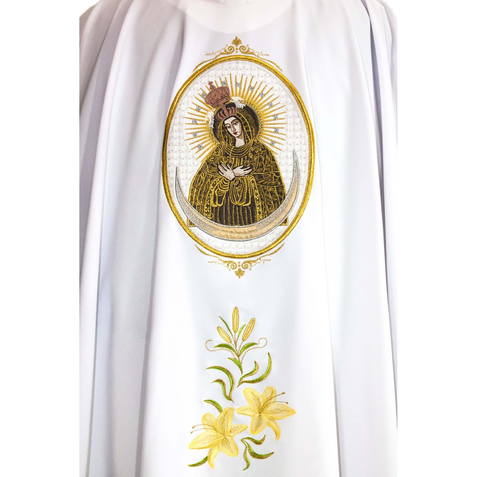 Biały ornat Maryjny
